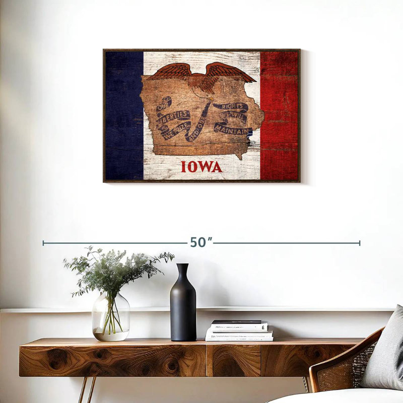 Carte d'État sur le drapeau de l'Iowa, Cadre flottant noyer, 31 po x 21 po
