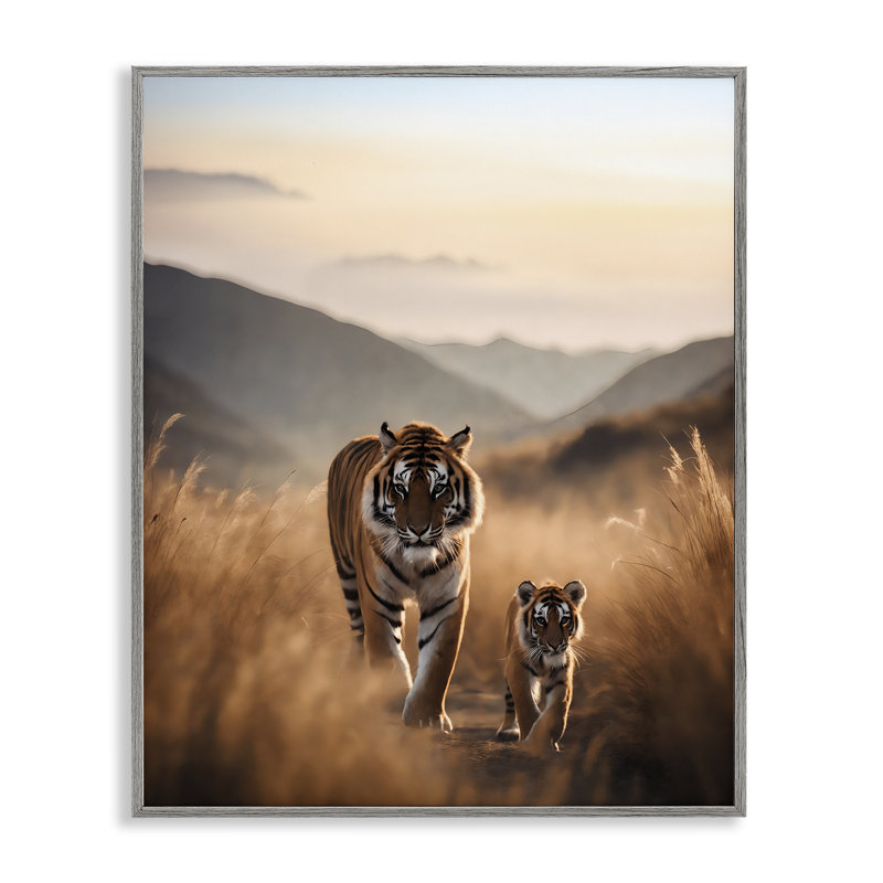  «Tiger & Cub» sur Savanna, estampe numérique par Noah Bay, Estampe numérique Farmhouse, H 30 po x l 24 po
