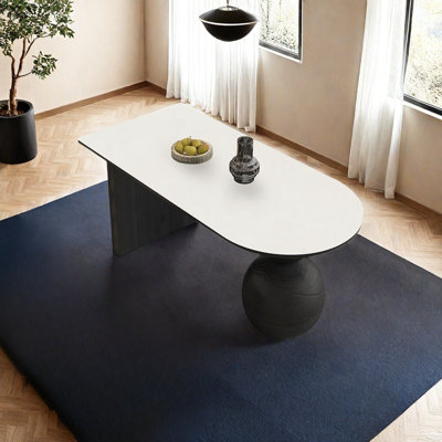 Hennecy by Brayden Studio