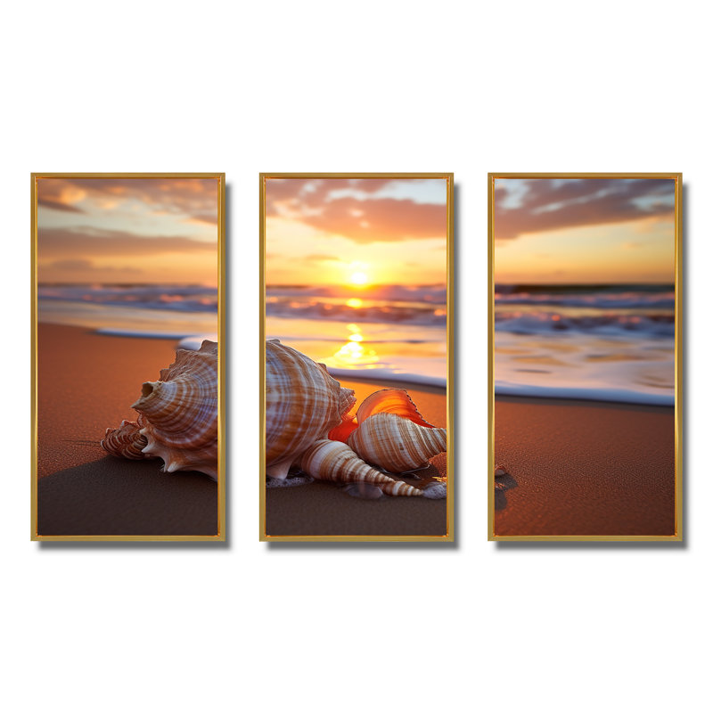 Coucher de soleil sur les trésors du rivage III - plage, art mural, Cadre flottant doré, H 32 po x l 48 po