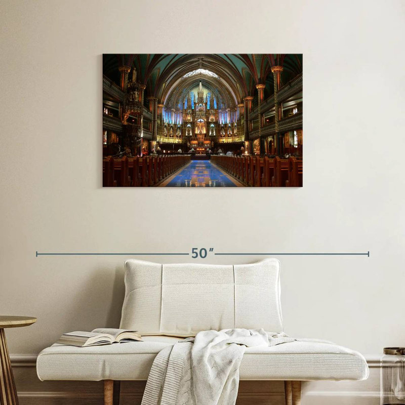 Adella à l'intérieur de la basilique Notre-Dame, H 24 po x l 36 po