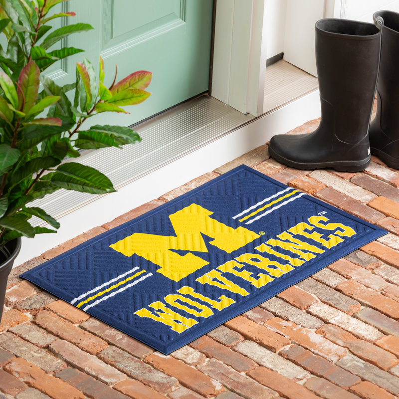 Embossed Mat, Cross Hatch, University Of Michigan