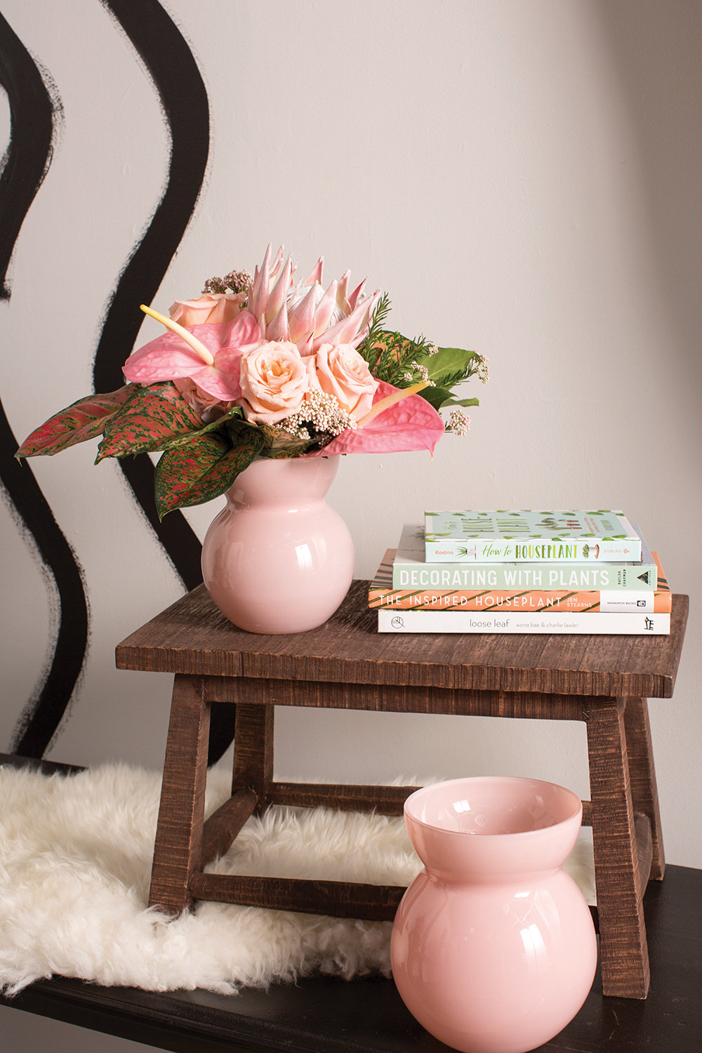 Guliana Handmade Glass Table Vase, Light Pink, 6.5" H x 5.5" W x 5.5" D