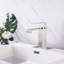 Robinet cascade à poignée simple pour meuble-lavabo
