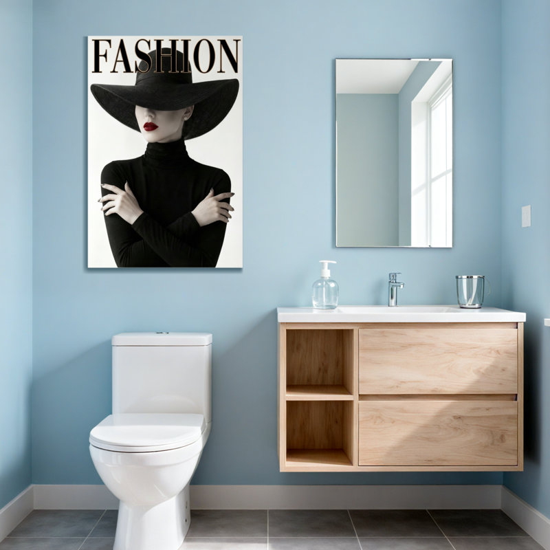 Mannequin portant un chapeau noir et un col roulé, H 12 po x l 18 po
