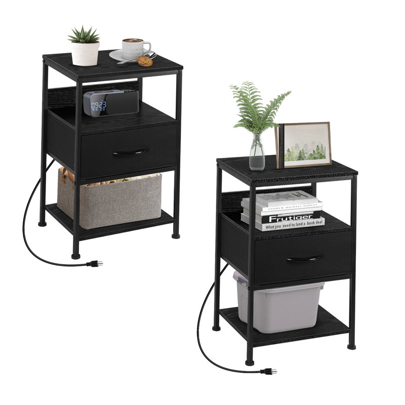 Table d'appoint à 2 niveaux avec station de charge 2Pack, table de bout en métal avec tiroir en tissu et prise de courant, table de chevet avec panier de rangement