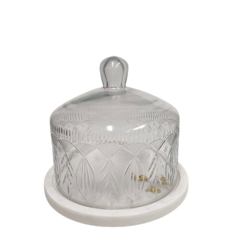 Plat à gâteau en marbre avec cloche en verre et motif abeille