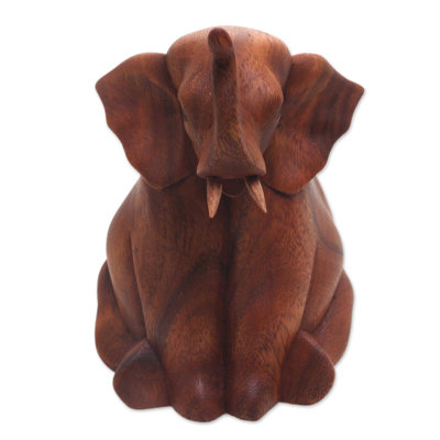 Figurine éléphant en bois