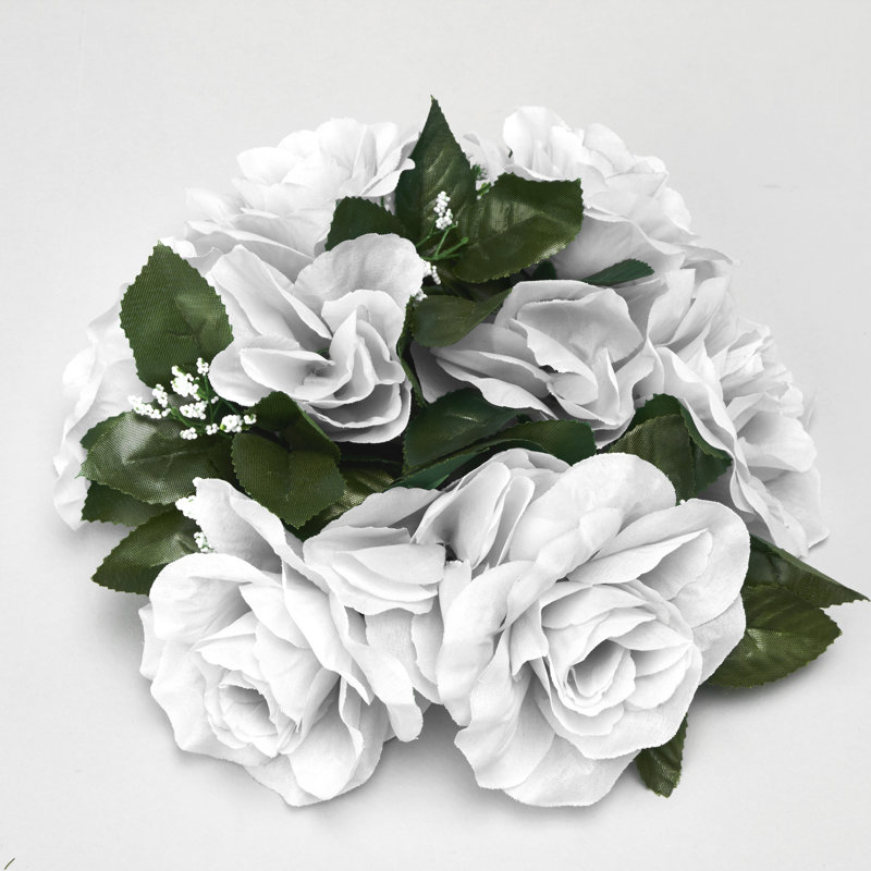 Arrangement floral fleur de roses, blanc