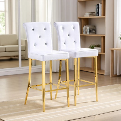 Ensemble de 2 chaises de bar en cuir de crocodile rétro, avec fermoir en cristal et cuir synthétique, ajoutant une touche d'élégance et de mystère à la salle à manger