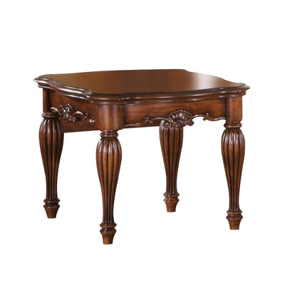 Table de bout rectangulaire élégante en cerisier pour l'esthétique moderne avec pieds cannelés