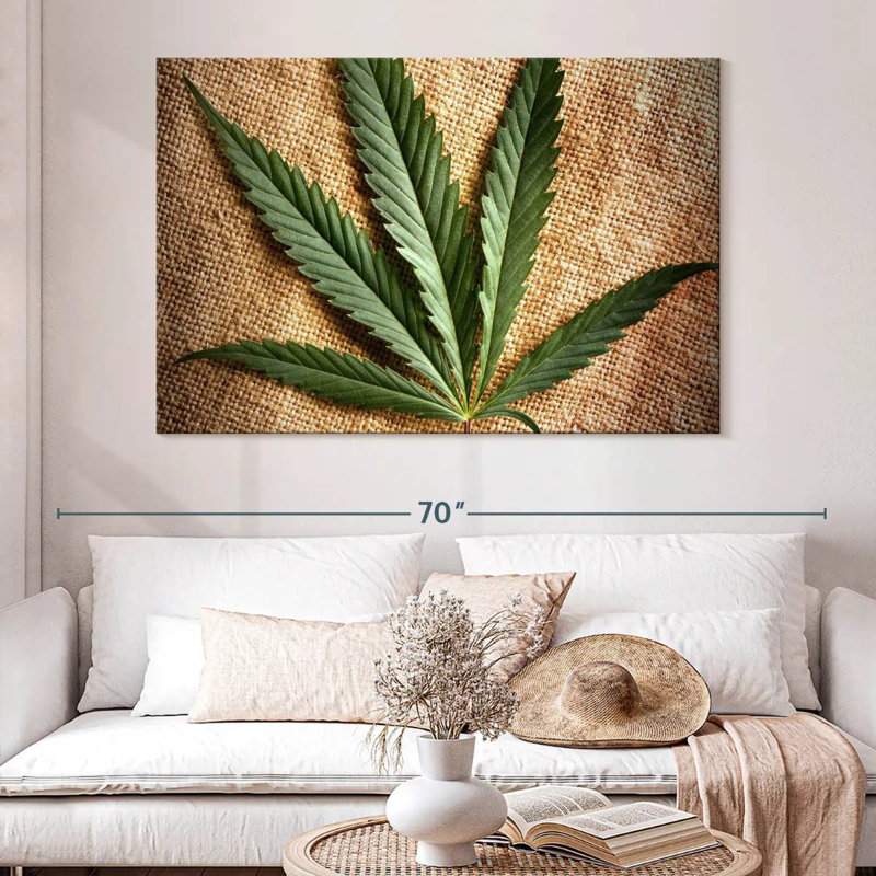 Marijuana sur bois, H 34 po x l 51 po