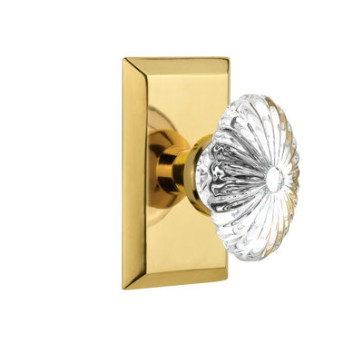Studio Plate with Oval Fluted Crystal Door Knob