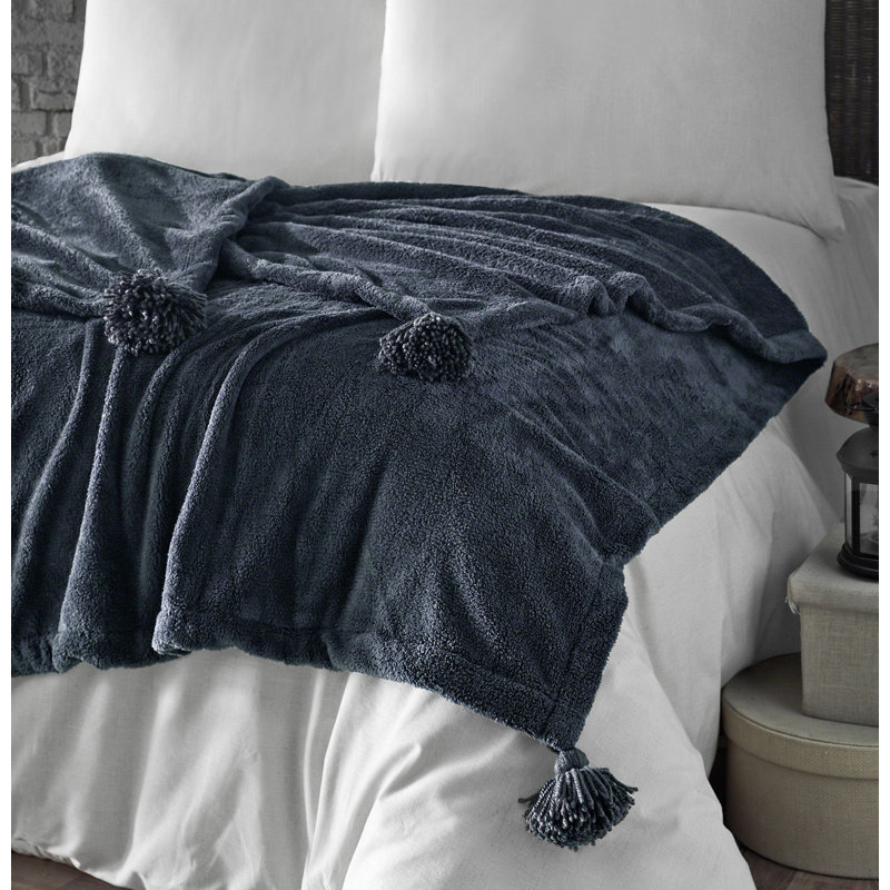 Double couverture ultra douce, anthracite, 79 x 87 | 100% polyester, 10,5 oz / verge carrée | Lavable à la machine à 86-104 ° F | Confortable et confortable pour une utilisation toute l'année, parfait pour le salon ou la chambre à coucher