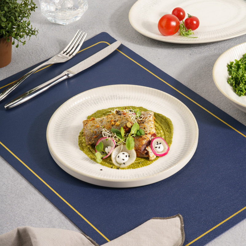 Assiette empilable en porcelaine Paros-Shell, 9.8x9.8x0.75"