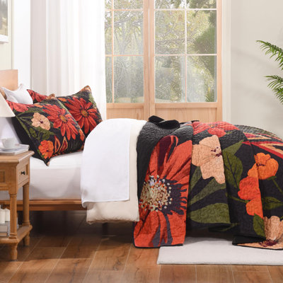 Floral Boho Queen Quilt Bedding Set Black, 3 Pieces Farmhouse Flower Botanical Summer Bedspreads with 2 Shams, Soft Reversible Lightweight Microfiber Coverlet Set for All Season, 90"x96"