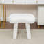 Fauteuil de maquillage en fausse fourrure-817042592