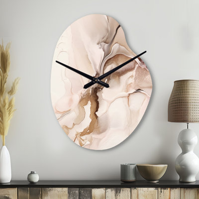 Horloge murale moderne en métal brun à motif délicat I - forme irrégulière, horloge murale asymétrique