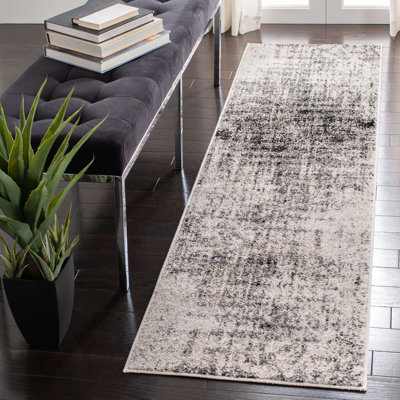 Alaric Geometric Looped / Hooked Area Rug