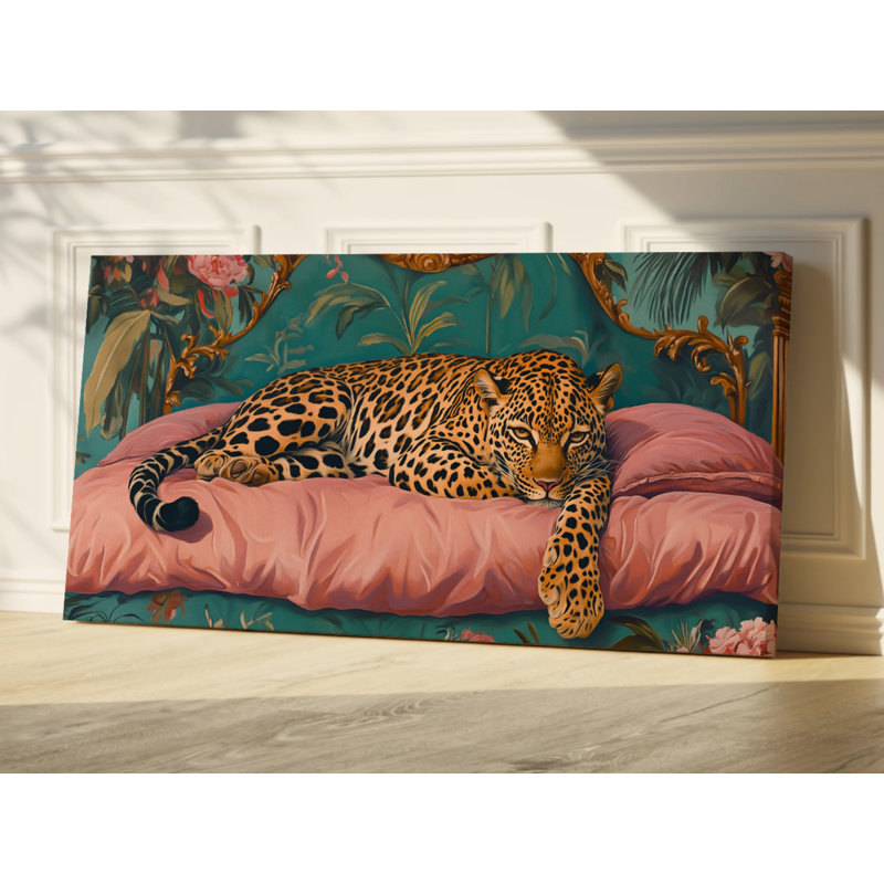 «Luxury Leopard Resting» - Art mural tendu sur toile prêt-à-accrocher, H 28 po x l 56 po x P 1,5 po