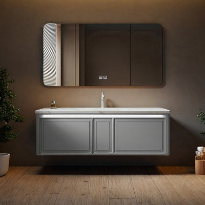 Armoire de salle de bain française