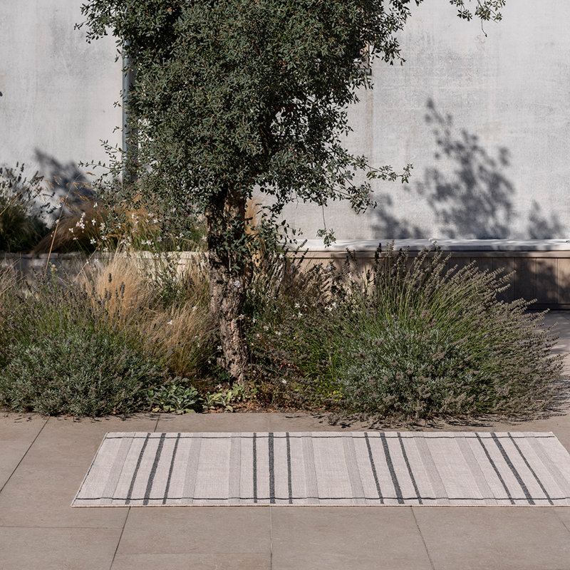 Zona Striped Area Rug in Charcoal/Beige, Rectangle 5'3" x 7'6"