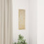 Décoration murale en bois fait à la main avec volutes arabesque et fond crème