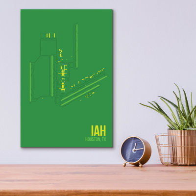 "IHA" par O8 à gauche