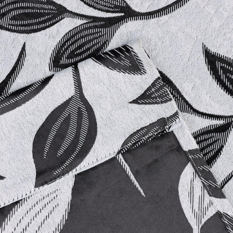 Finklea 100% Polyester Floral Room Darkening Grommet Curtain Panels, l 52 po x L 120 po, Argenté / Noir