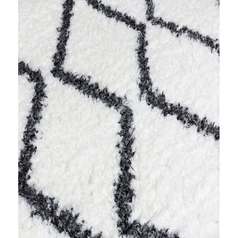 Soobin Geometric Indoor Rug, Rectangle 4' x 5'11"