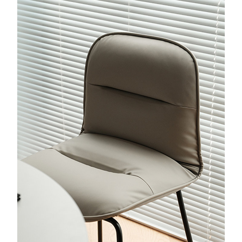 Chaise en cuir Nordic, Gris
