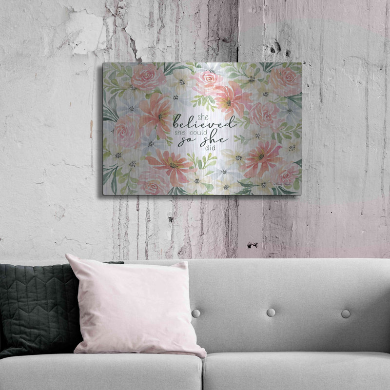 «Floral She Believed» par Cindy Jacobs, art mural en métal, H 24 po x l 36 po