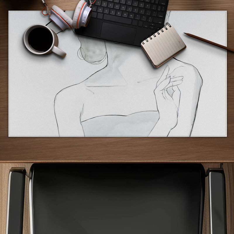 Woman with hat - 14.00"x24.25" Desk mat