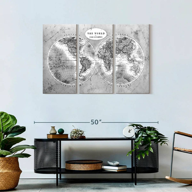Carte du monde 3 pièces «BW Map» par Tess P, H 28 po x l 45 po x P 1,25 po