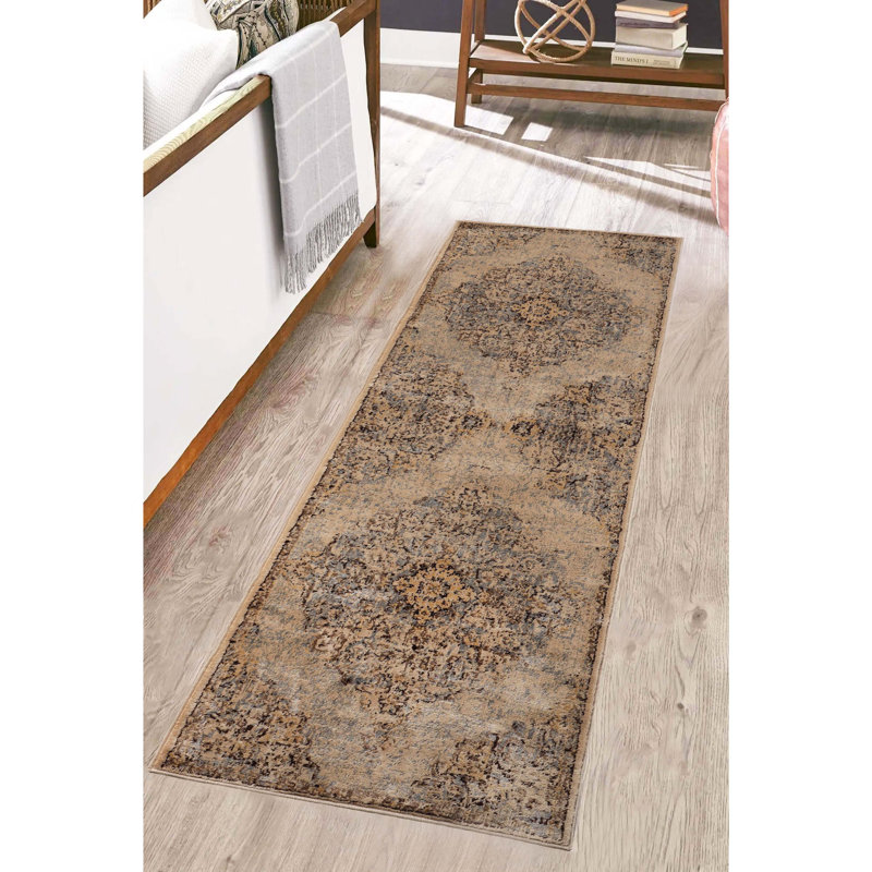 Nakaylah Damask Rug, Runner 2'6" x 8'