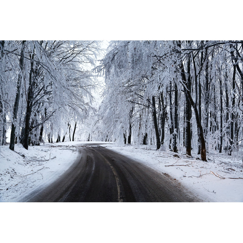 «Winter Road» par Gudella - reproduction sur toile tendue, L 12 po x H 8 po