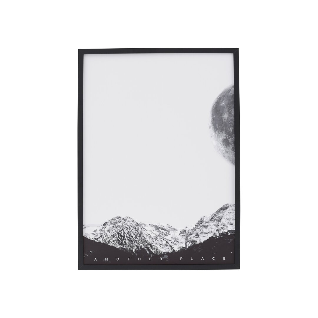 Gerahmtes Poster Mountains White von Bartosz Jasyk