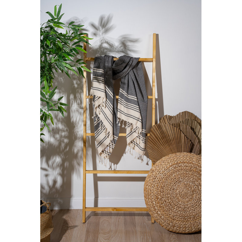 Serviette de plage Premium Fouta, noire, 35,4 po x 66,9 po | 60% coton, 40% polyester, 180 g / m² | Lavable à la machine à 86 ° F | Léger, à séchage rapide, parfait pour la plage, la piscine ou le spa, élégant et polyvalent