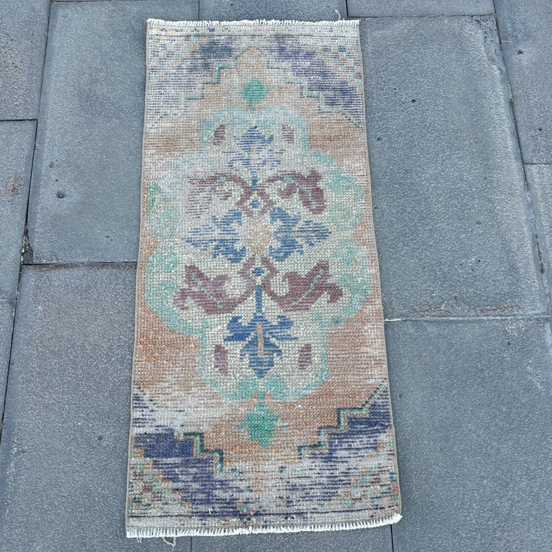 Petit tapis turc classique classique pour la décoration de salon avec des motifs géométriques authentiques