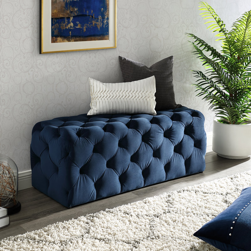 Banc Spofford, Velours bleu marine