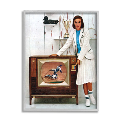 «Vintage Sports TV Ad Woman», encadrée sur bois par Kathy Alper, impression