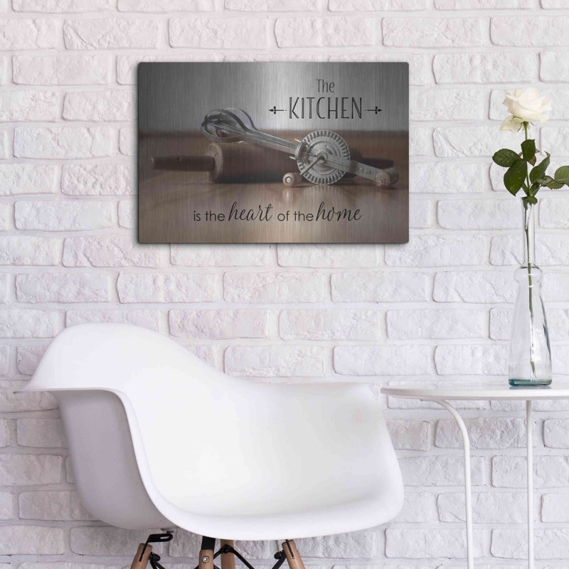 «The Kitchen is the Heart of the Home» par Lori Deiter, art mural en métal, H 16 po x l 24 po