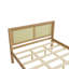 Grand lit plateforme en bois massif avec tête de lit en rotin, cadre de lit bohème de style campagnard, rangement sous le lit, aucun sommier nécessaire, bois naturel