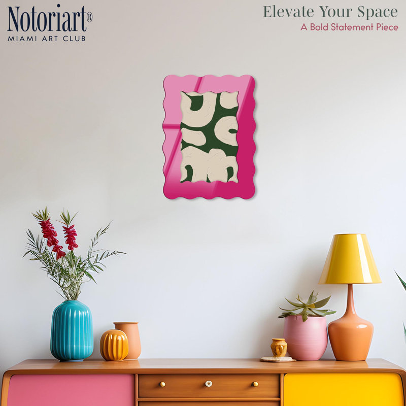 Cadre mural en acrylique gaucher par NOTORIART, 18.5" H x 13.5" W, Magenta, Wavy