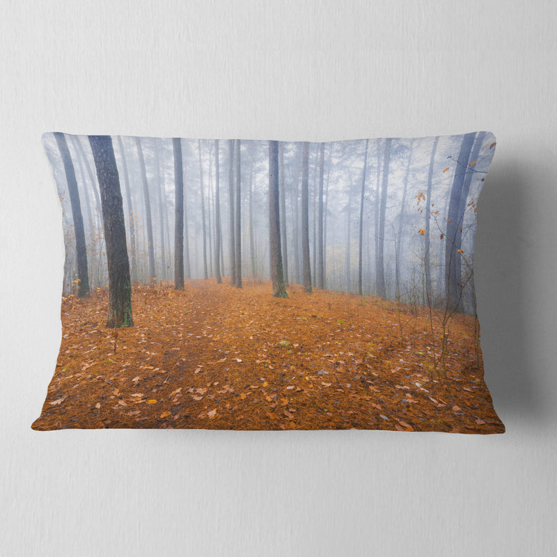Foggy Forest and Fallen Leaves - Coussin décoratif imprimé forêt, 12 po x 20 po, Rectangle