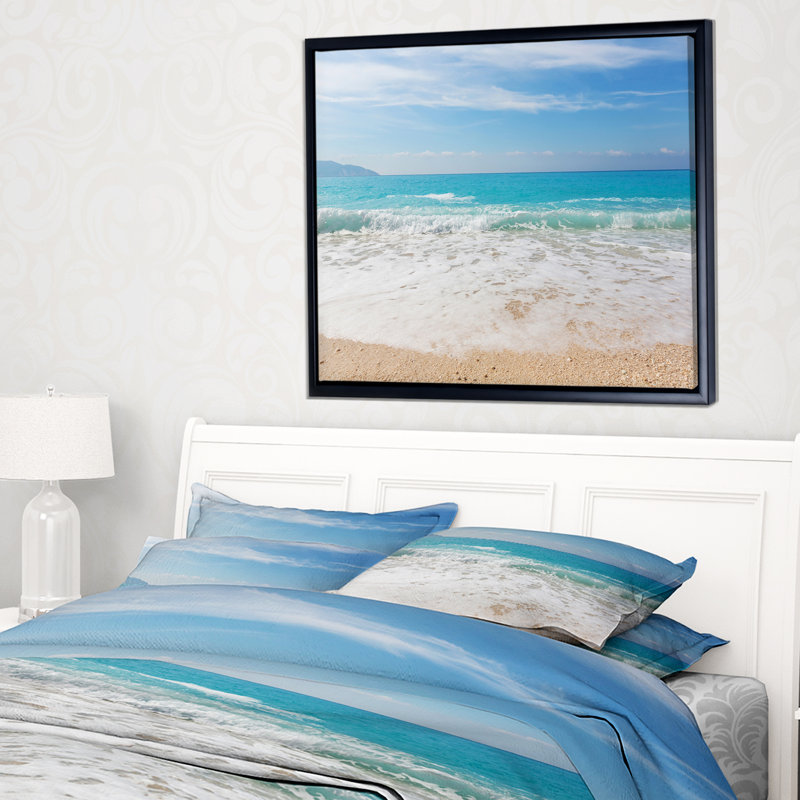 «Permit White Waves Kissing Beach Sand», photographie, H 16 po x l 32 po x P 1 po, Toile avec cadre flottant