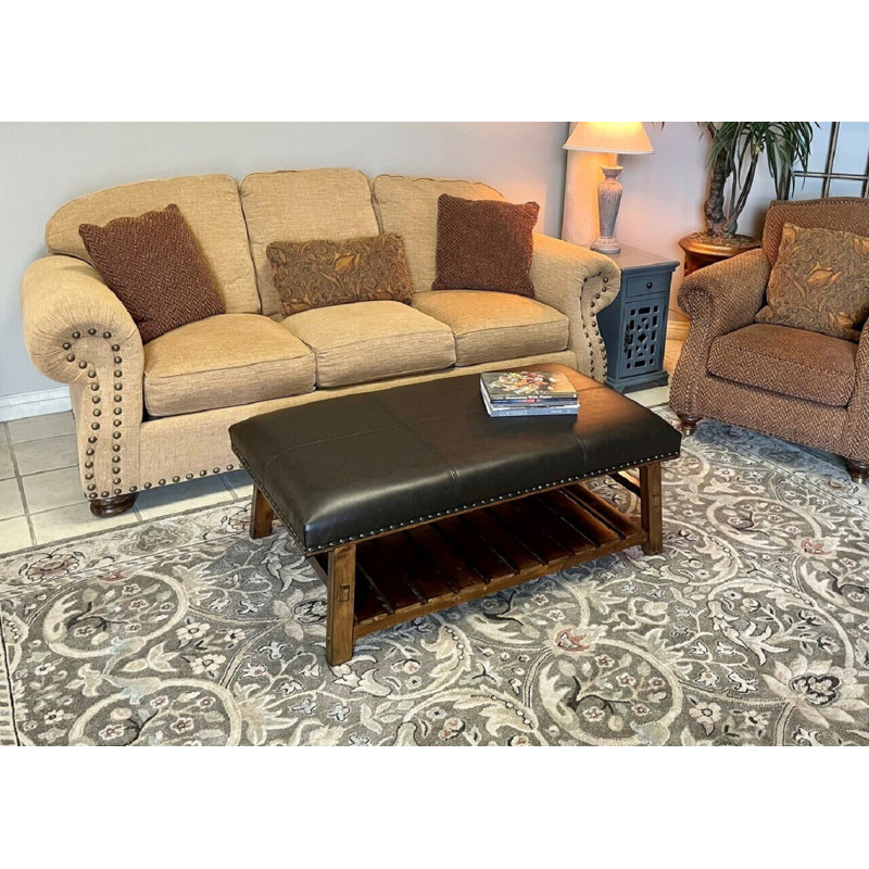 Banc de rangement en similicuir