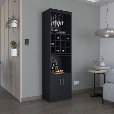 Garde-manger avec tablettes, portes