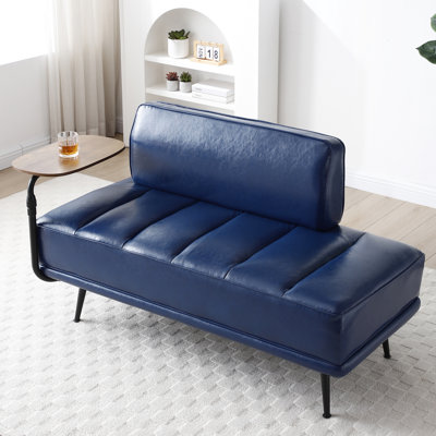 Banc d'entrée capitonné en similicuir bleu de 140 cm de large avec support pour tablette rotatif à 360°, table d'appoint et pieds en métal. Parfait pour la décoration de la chambre ou du salon. Coussinets de protection pour pieds de lit inclus. Confort optimal.