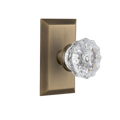 Studio Plate with Crystal Door Knob